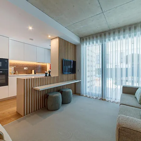 Lina By Sweet Aveiro 아파트 *